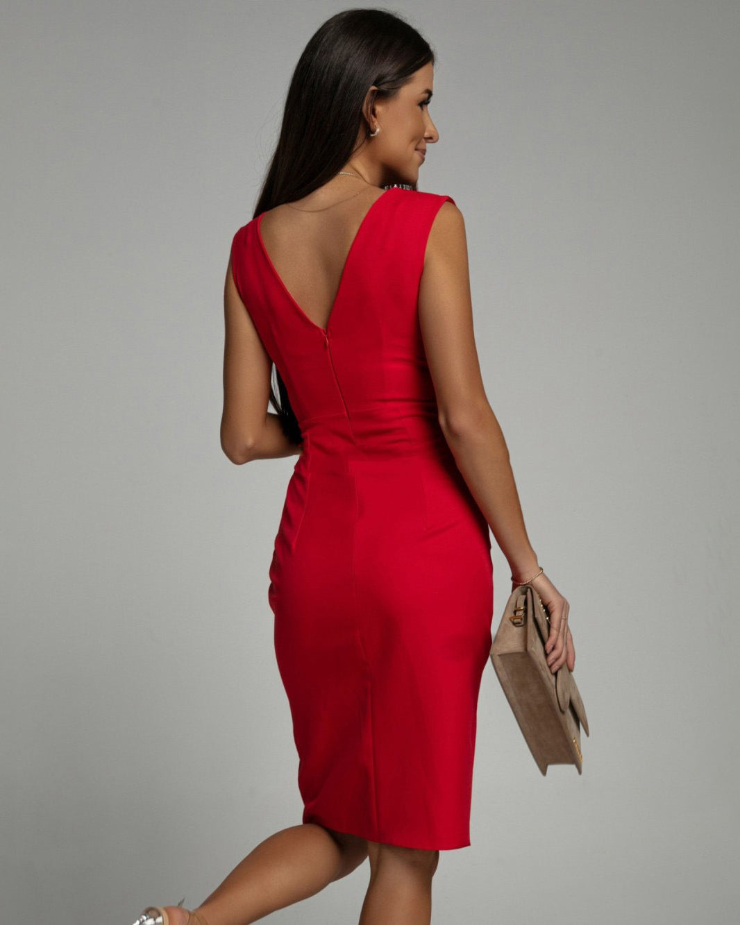 Juliette™ | Fitted dress with V-neckline and slit