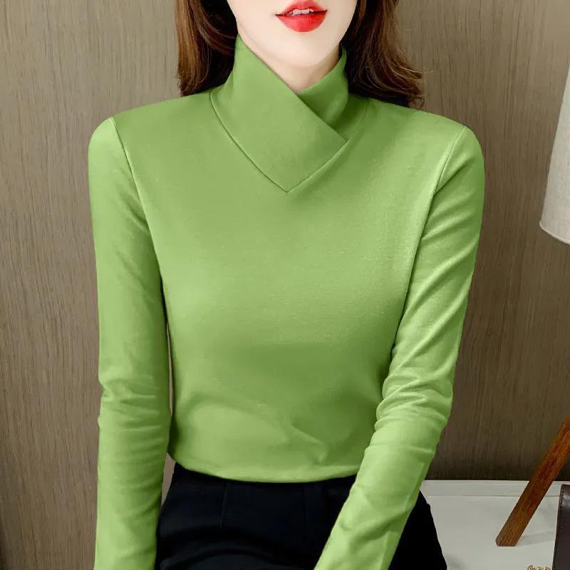 Elly™ | Elegant Turtleneck Fit