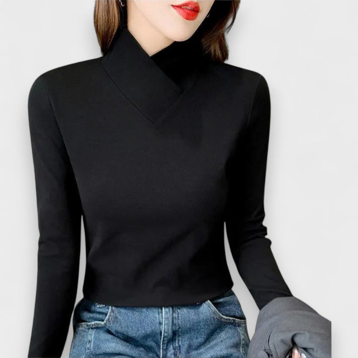 Elly™ | Elegant Turtleneck Fit