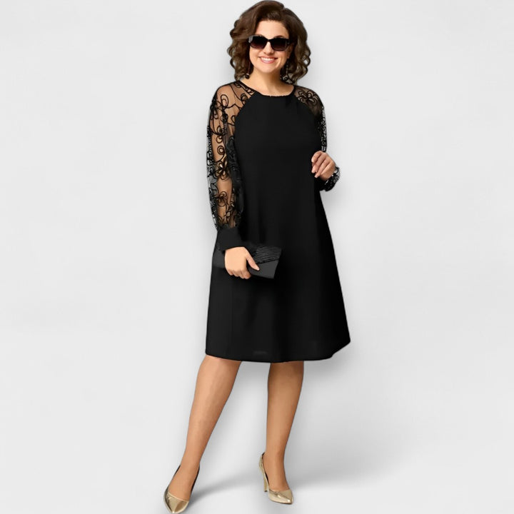 Lisa™ | Lace dress with round neckline and long sleeves