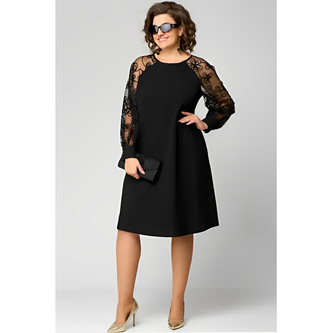 Lisa™ | Lace dress with round neckline and long sleeves