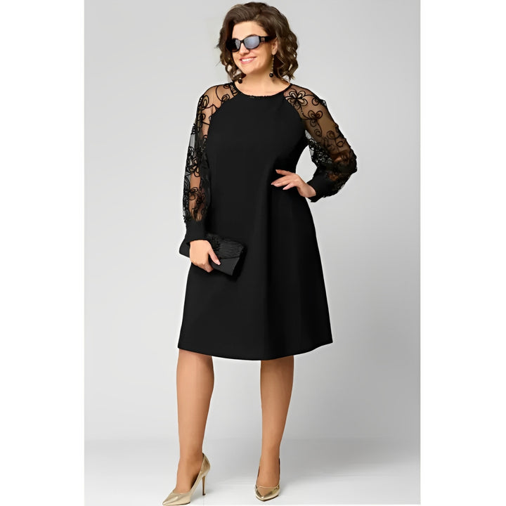 Lisa™ | Lace dress with round neckline and long sleeves
