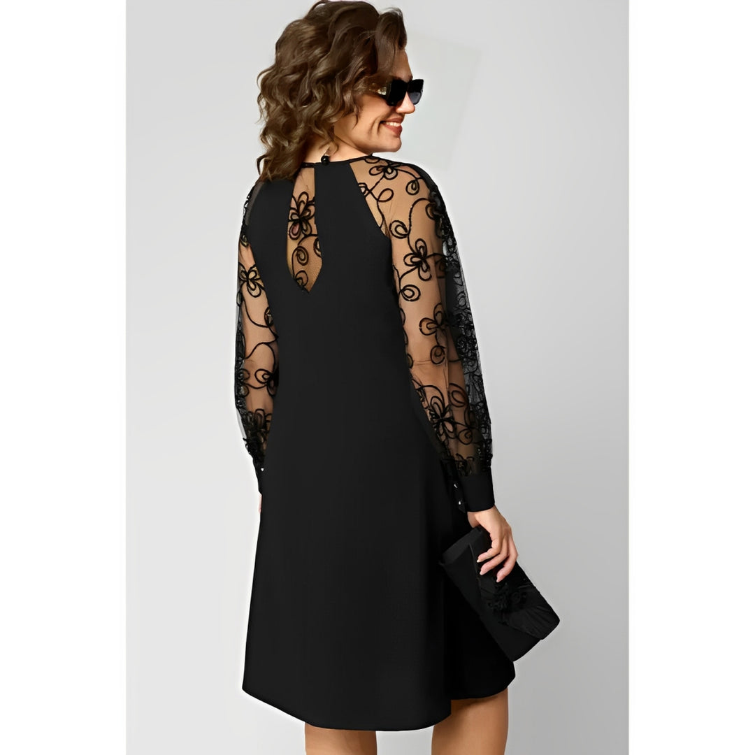 Lisa™ | Lace dress with round neckline and long sleeves