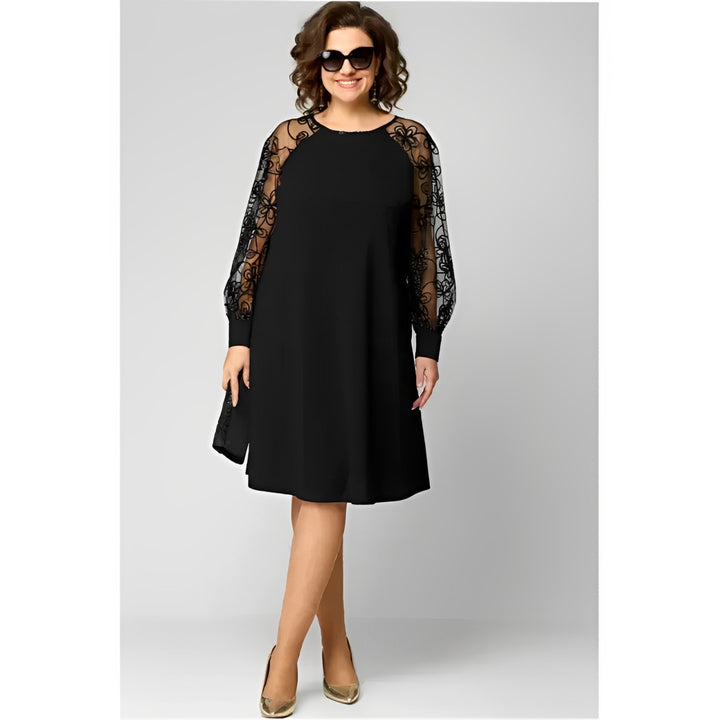 Lisa™ | Lace dress with round neckline and long sleeves
