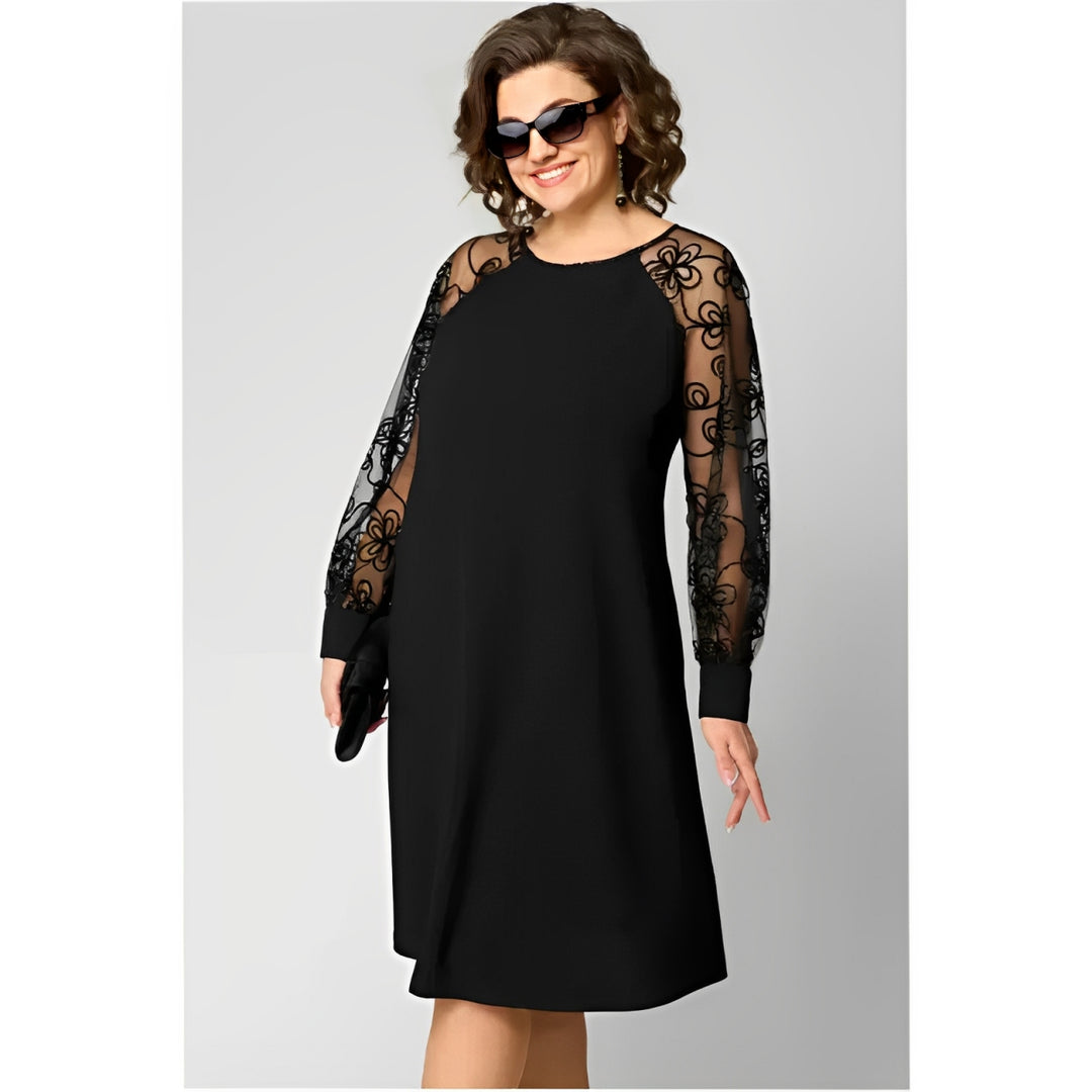 Lisa™ | Lace dress with round neckline and long sleeves