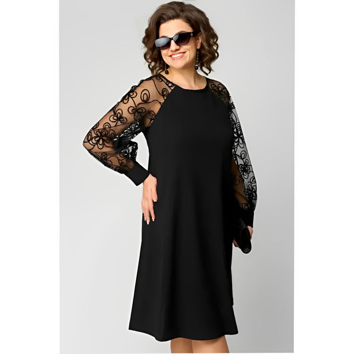 Lisa™ | Lace dress with round neckline and long sleeves